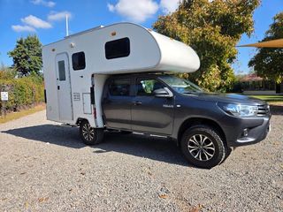 Zum verkauf /  Pack gebraucht: Toyota Hilux 2022 4x4 + Camper 2022